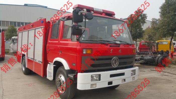 東風153水罐消防車