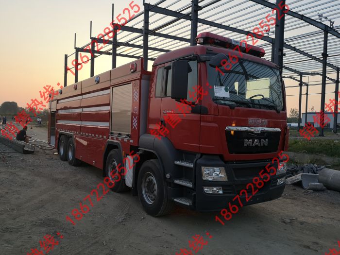 德國曼泡沫消防車